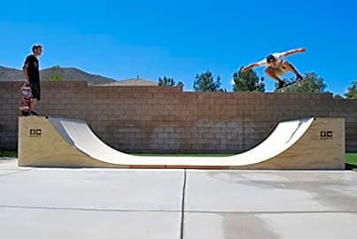 OC Ramps Halfpipe