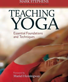Teaching Yoga: Essential Foundations and Techniques