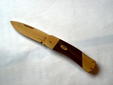 JJ's LockBack Wooden Pocket